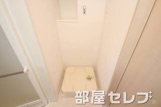 洗濯機置き場はこちらへ。