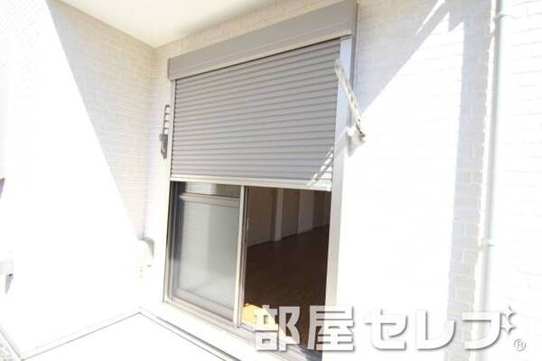 シャッター雨戸。