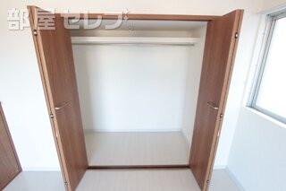シングルレバーで温度調整しやすいです。