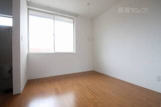 南向きで明るいお部屋ですね。
