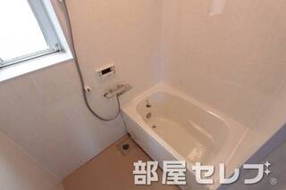 人気の追い焚き付きのお風呂です。