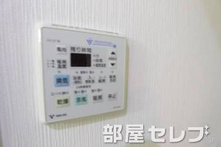 浴室乾燥機付き。