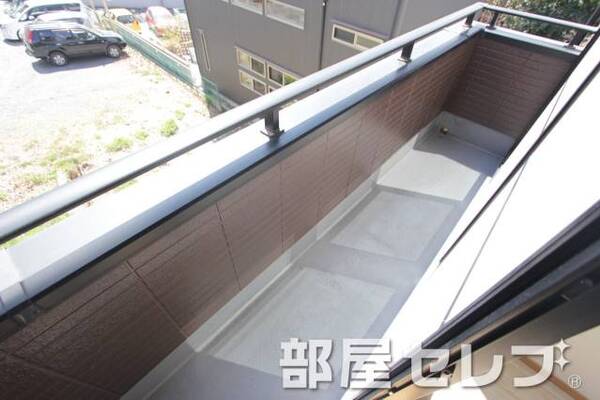 日当り良好なバルコニー。