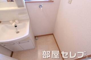 室内洗濯置き場あります。
