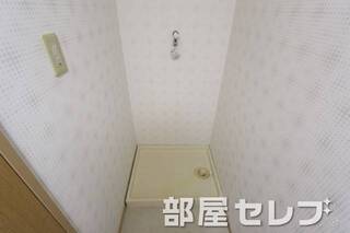 室内洗濯置き場。