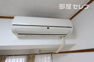 リフォーム前のお部屋の写真です。