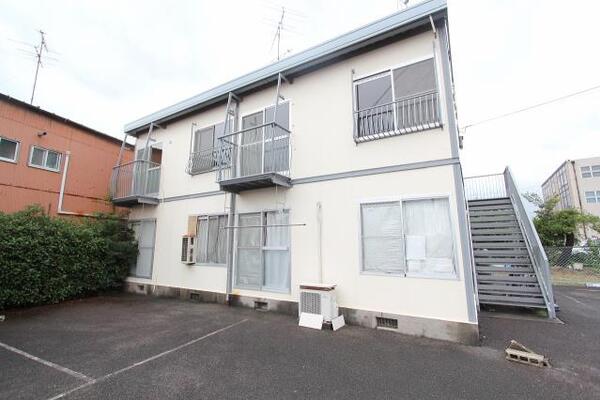 落ち着いた外観です。