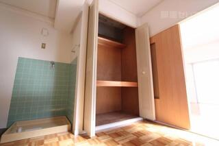 収納力があり、大きな荷物も問題ないです。