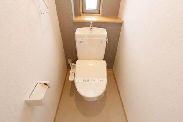 キレイなウォシュレット付きトイレです。