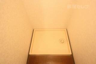 洗濯置き場があります