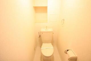 トイレにもちょっとした収納有
