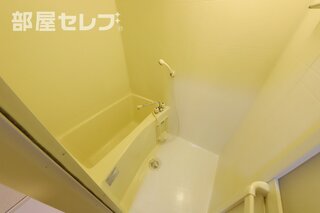 お手入れしやすいＩＨタイプキッチンです。