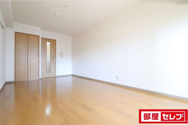 ※101号室内装写真参照