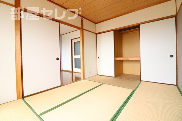 室内洗濯機置き場あります。