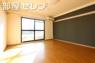 独立洗面があって便利。