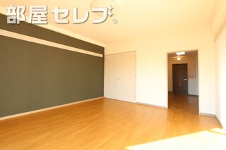 屋内駐輪場。