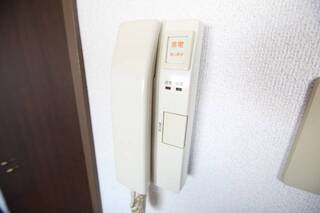 インターホン。