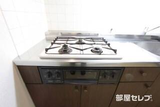 三口コンロでお料理も捗りますね