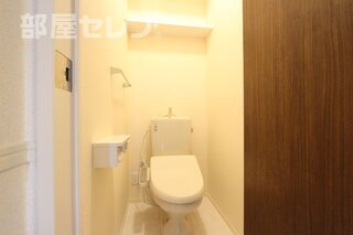 写真は202号室の写真です。