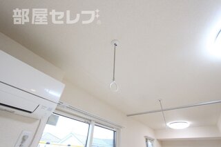 写真は202号室の写真です。