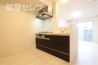写真は202号室の写真です。