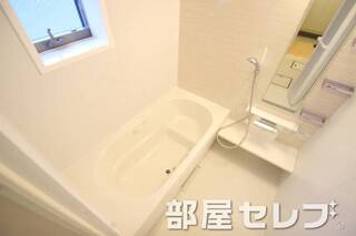 窓があるお風呂で快適生活を。