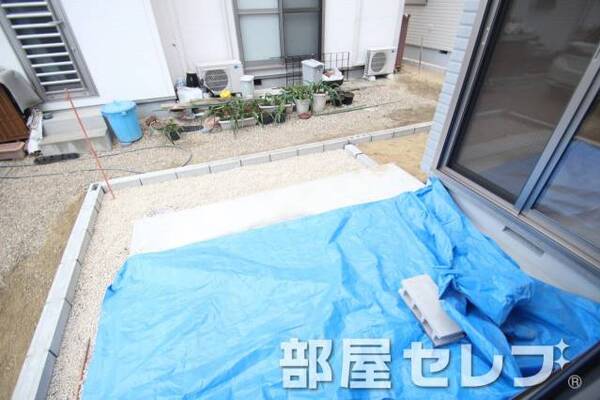 広い庭です。