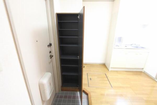 玄関の収納です。