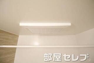 浴室乾燥機付き。