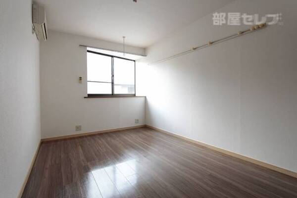 ※102号室室内参照