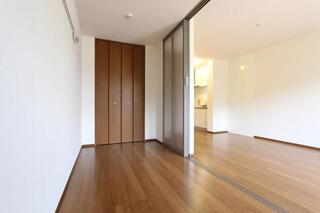 仕切りをしまえばとても広い部屋になります。