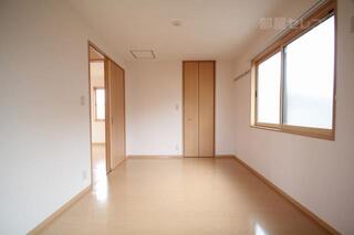 ウォークインクローゼットのある7.5帖のお部屋です。