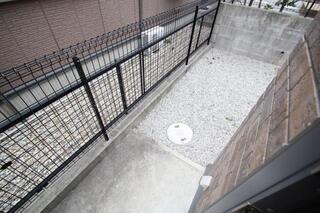 台所の横からも出入り可能です。。