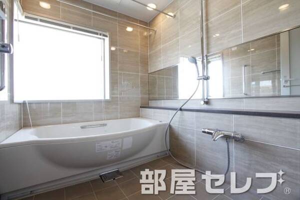 お風呂広いです。