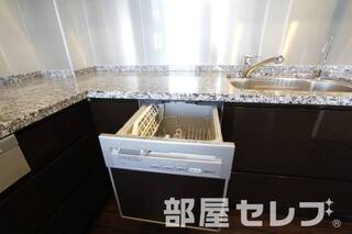 食器洗乾燥機。