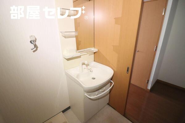 角部屋の写真を参照