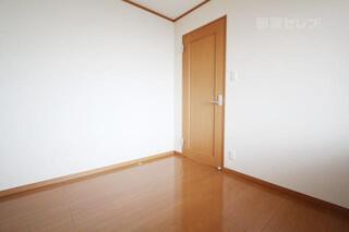 洋室4.5帖のお部屋です。