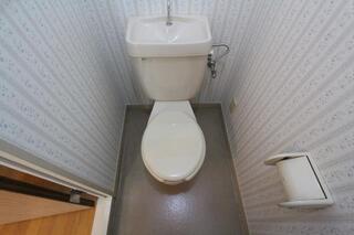 清潔感のあるトイレです。