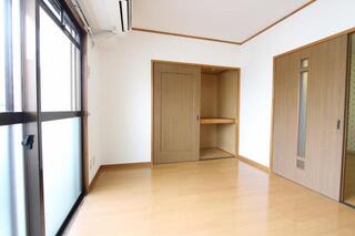 奥の洋室です。