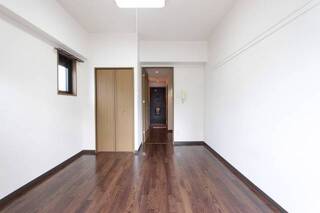 角部屋でお部屋明るいです