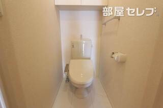 301号室の写真になります。反転タイプです。