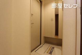 301号室の写真になります。反転タイプです。