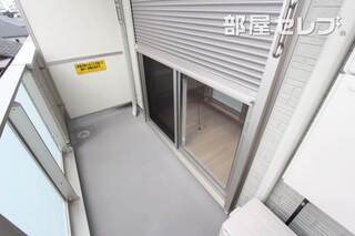 301号室の写真になります。反転タイプです。