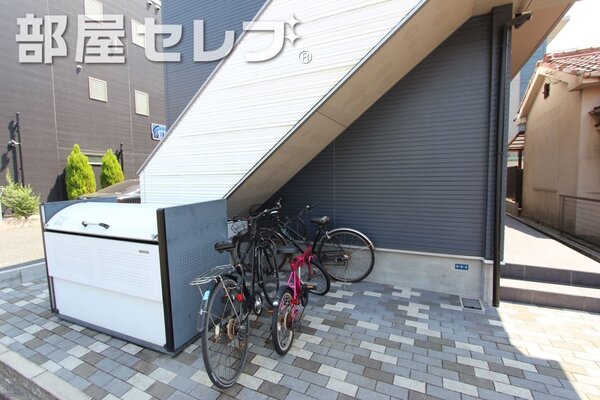 おしゃれな外観。