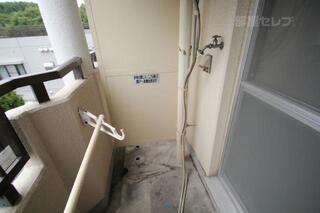 室外洗濯機置き場です。