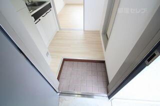 シンプルですが使いやすい玄関です。