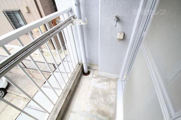 室外洗濯機置場です。