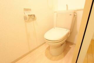 清潔感のあるトイレです。