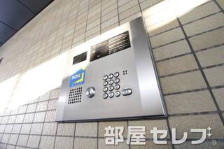 オートロック完備。