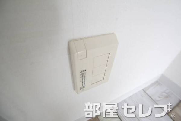 電話回線。
